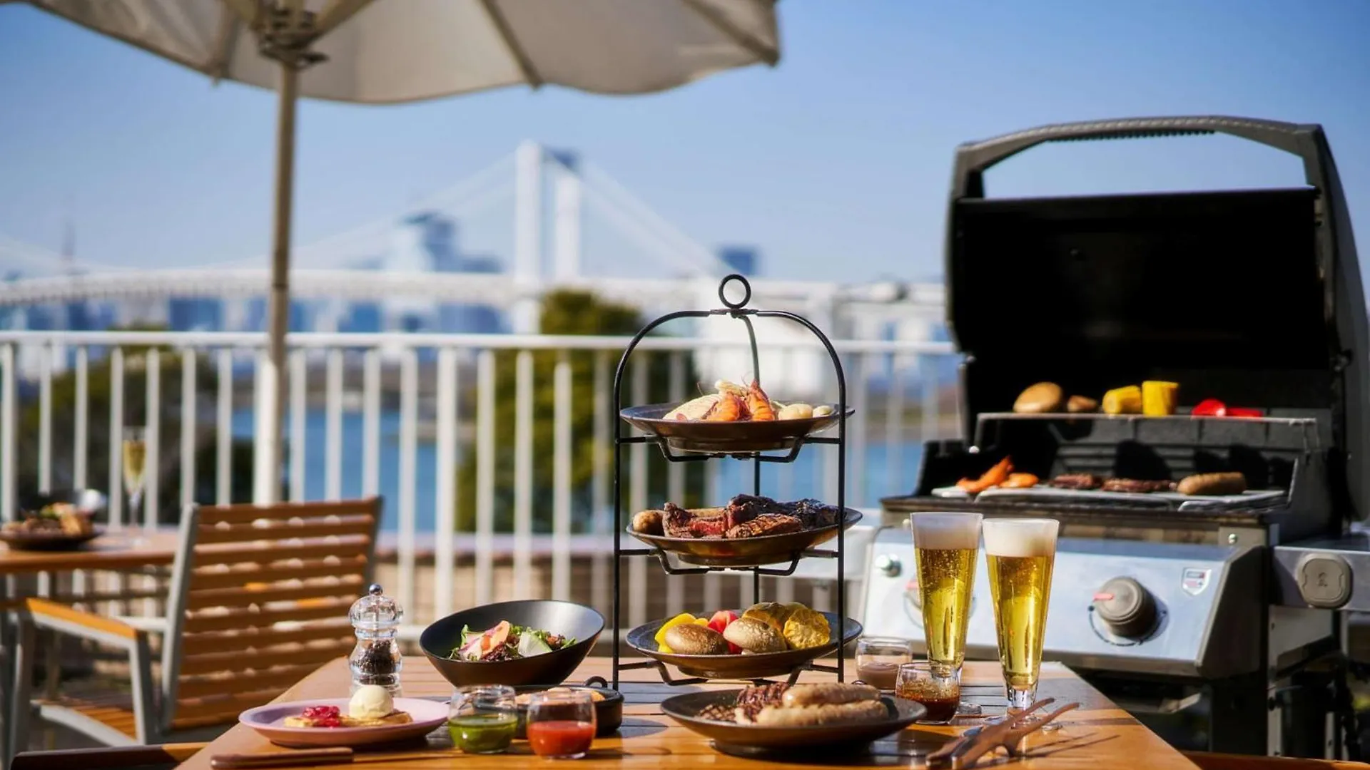 Hilton Tokyo Odaiba 5*,  Japón