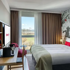 Отель Intercityhotel Zuerich Airport