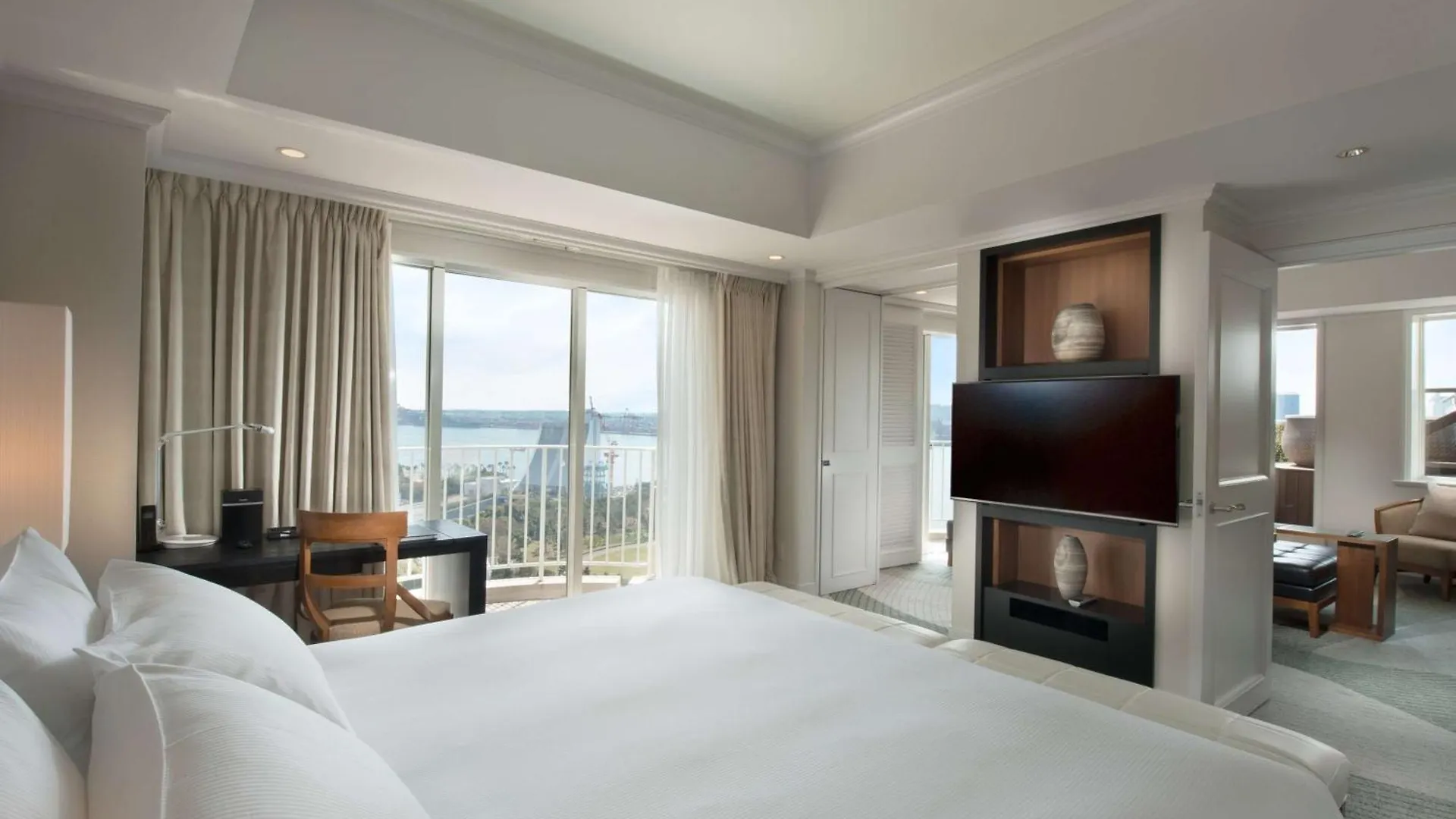 ***** Hotel Hilton Tokyo Odaiba Japan